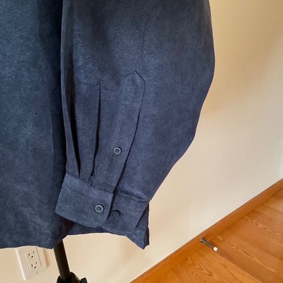 Van Heusen Man’s Dress Shirts soft suede Navy and Gray Size L - Picture 9 of 12
